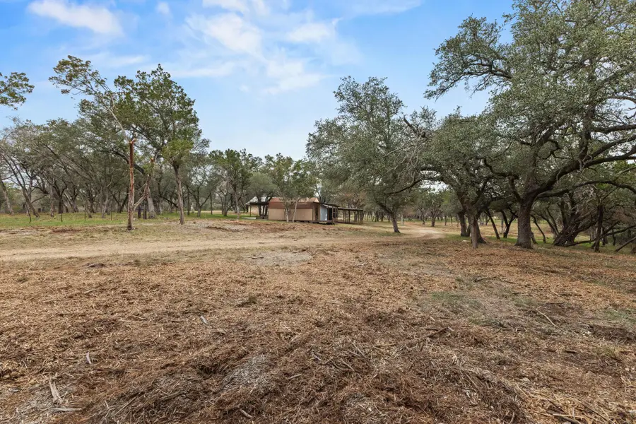 122 Winding Creek Rd, Spicewood, TX 78669 - #2