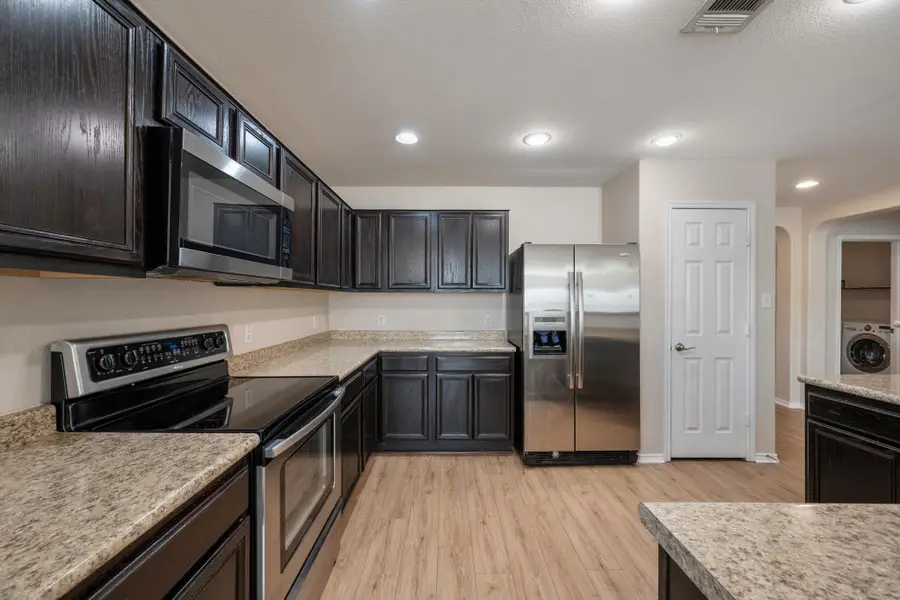 913 Mahomet Dr, Pflugerville, TX 78660 - Image #3