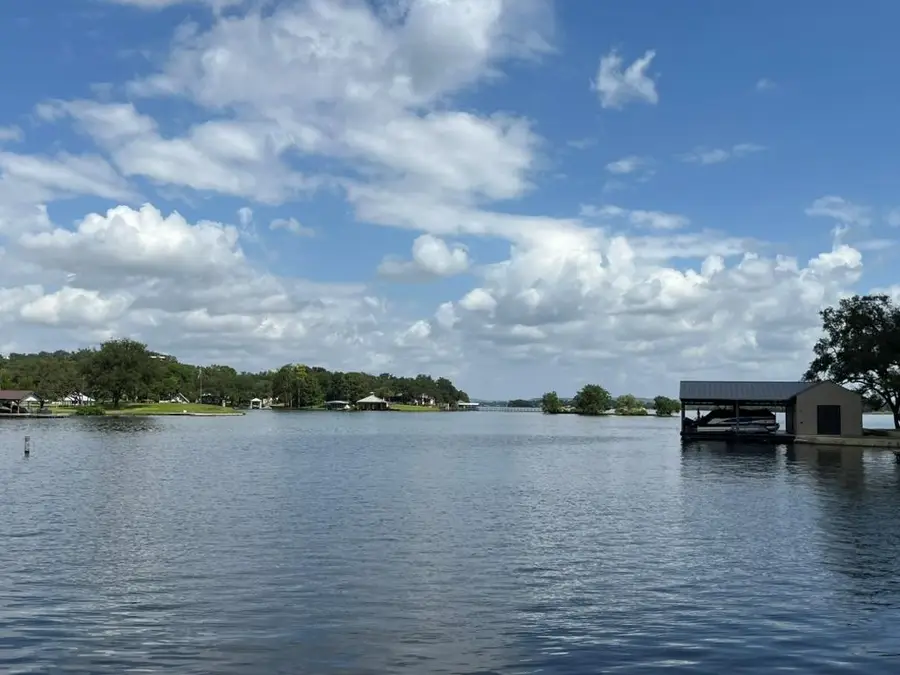 406 & 410 Lakeview Dr, Horseshoe Bay, TX 78657 - Image #3