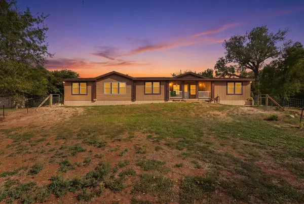 10100 Varisco Ln, Bryan, TX 77807