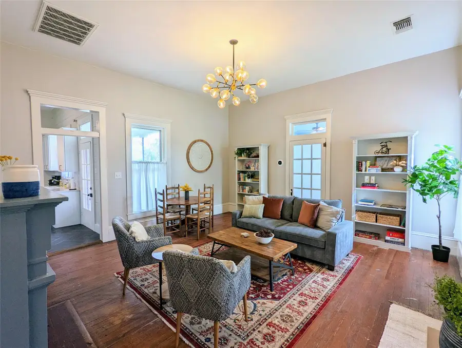 515 E 8th St, Georgetown, TX 78626 - #2