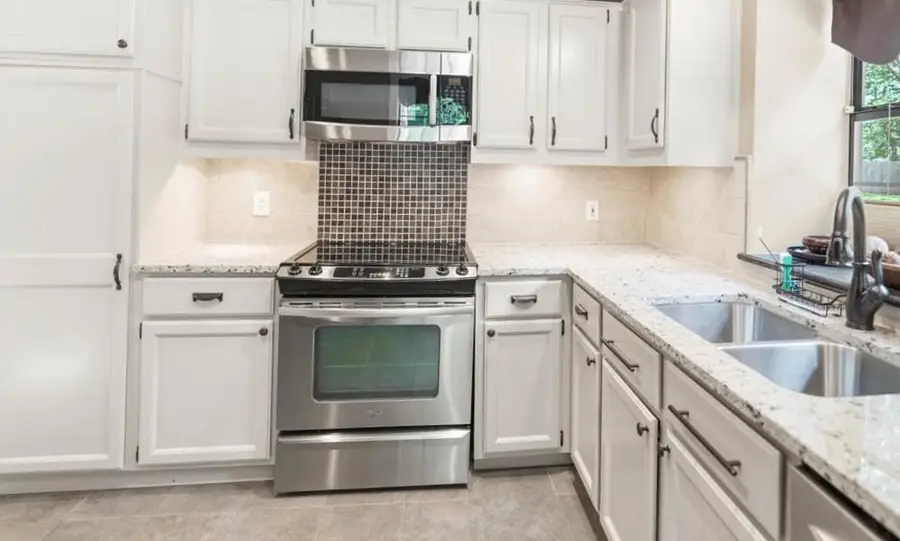 10819 Crown Colony Dr #40, Austin, TX 78747 - #2
