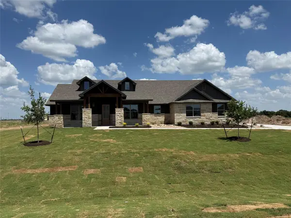 11109 Golden Eagle Ave, Salado, TX 76571
