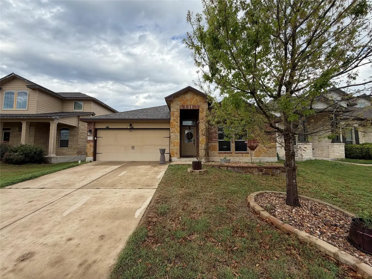 5202 Dauphin Dr, Belton, TX 76513 - #1