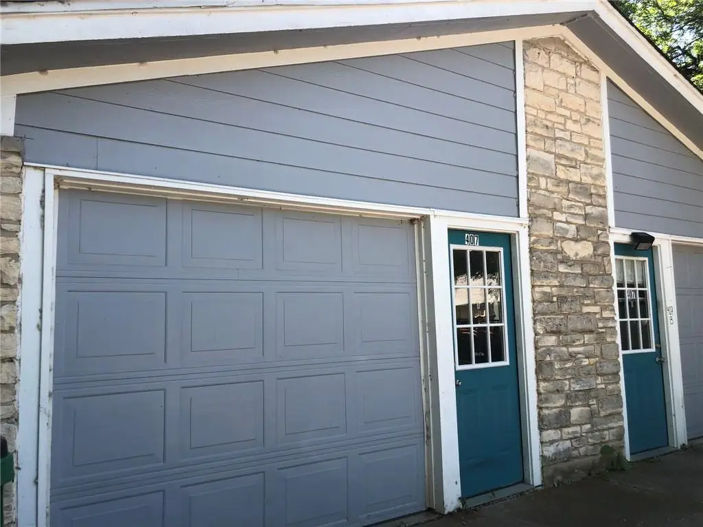 407 A & B Vista West Ct, Bastrop, TX 78602 - #1