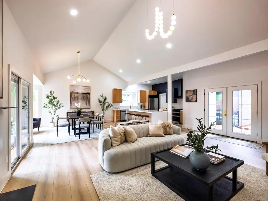 8111 Elkhorn Mountain Trl, Austin, TX 78729 - #2