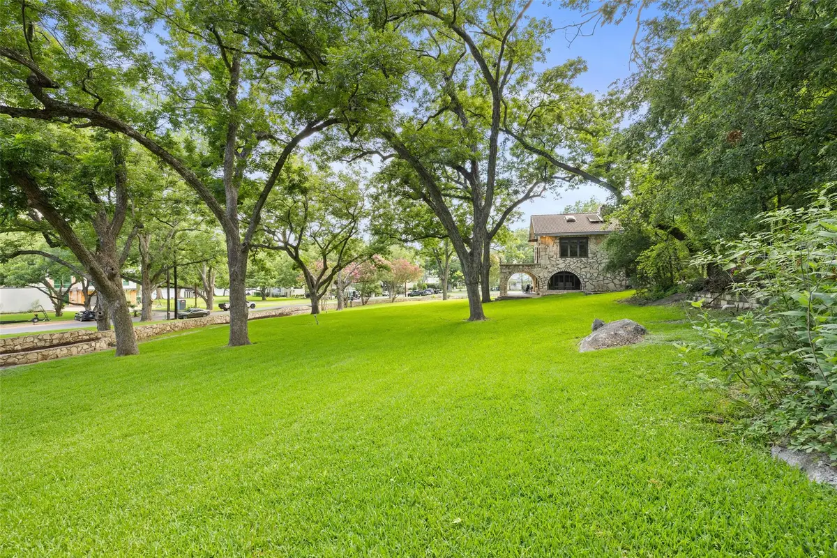 3107 Rivercrest Dr, Austin, TX 78746 - Image #1