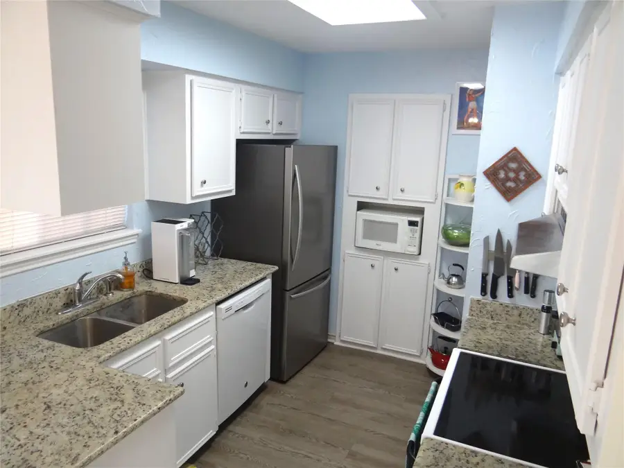 1005 N Lbj Dr #B2, San Marcos, TX 78666 - Image #2