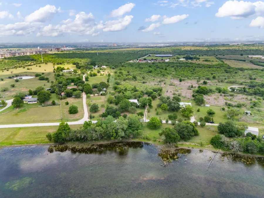 907 Horace Howard Dr, San Marcos, TX 78666 - Image #2