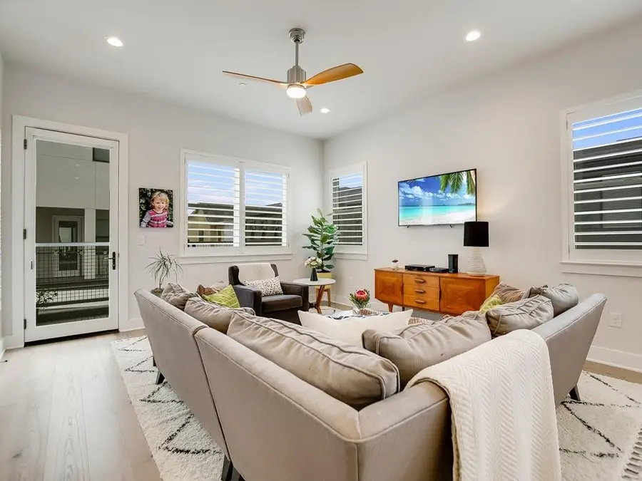 3900 Vantage Dr #135, Austin, TX 78731 - #2