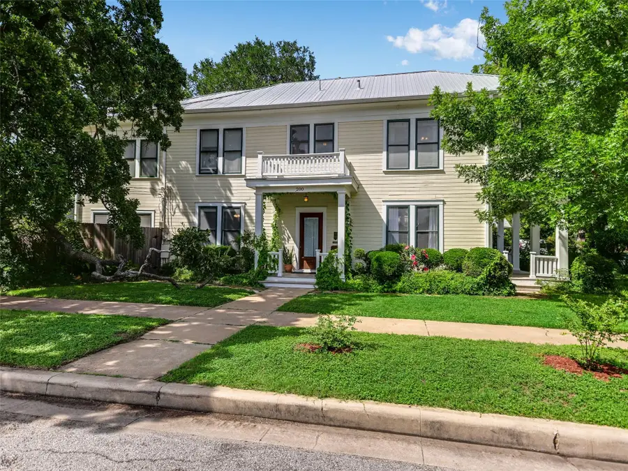 200 W 40th St, Austin, TX 78751 - #2