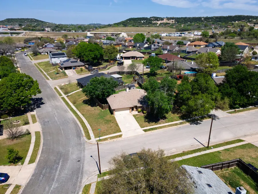 210 Paula St, Copperas Cove, TX 76522 - #2