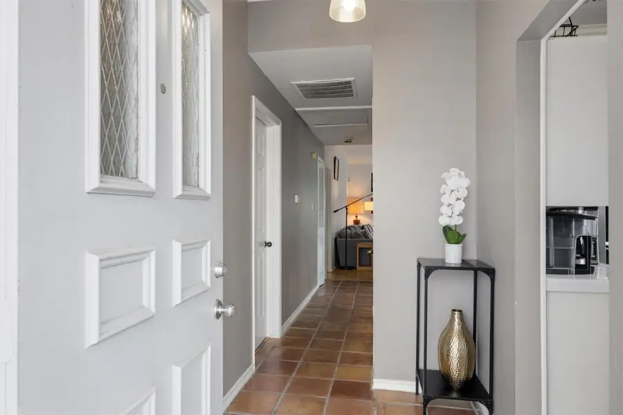 1404 Norwalk Ln #201, Austin, TX 78703 - #2