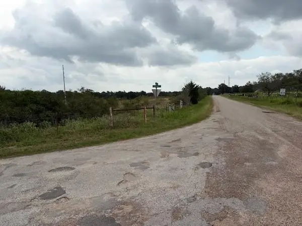 2609 County Road 216, Giddings, TX 78942