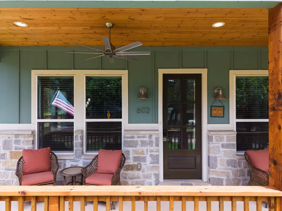 602 N Shorewood Dr, Granite Shoals, TX 78654 - #3