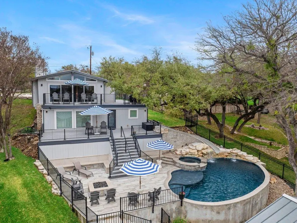 205 Beaver Cir, Horseshoe Bay, TX 78657 - #1