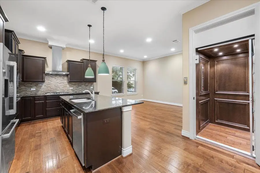 1009 Highknoll Ln, Georgetown, TX 78628 - Image #3