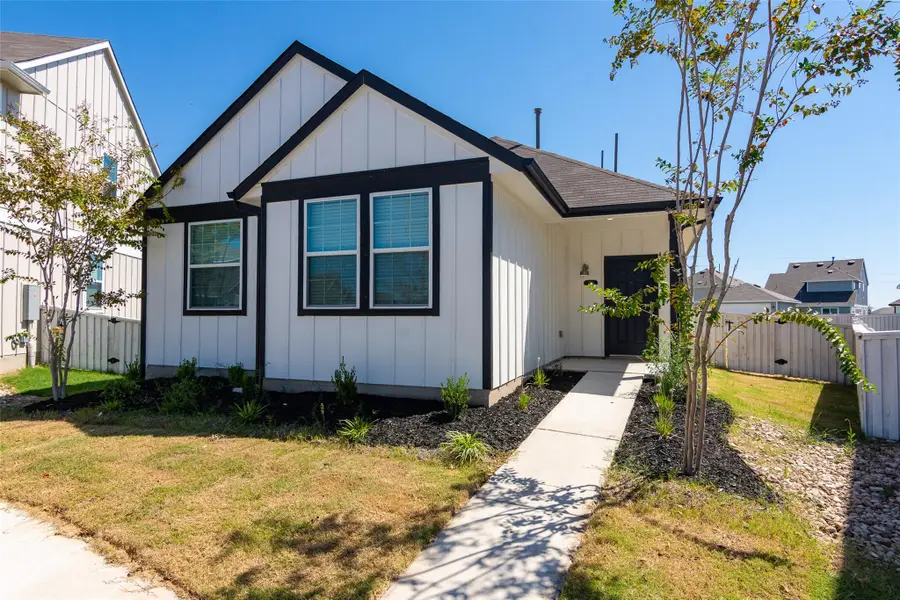 350 Fabion St, Kyle, TX 78640 - #3