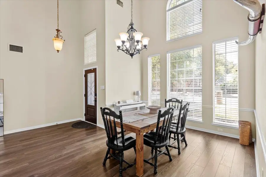 10116 Pinehurst Dr, Austin, TX 78747 - Image #2