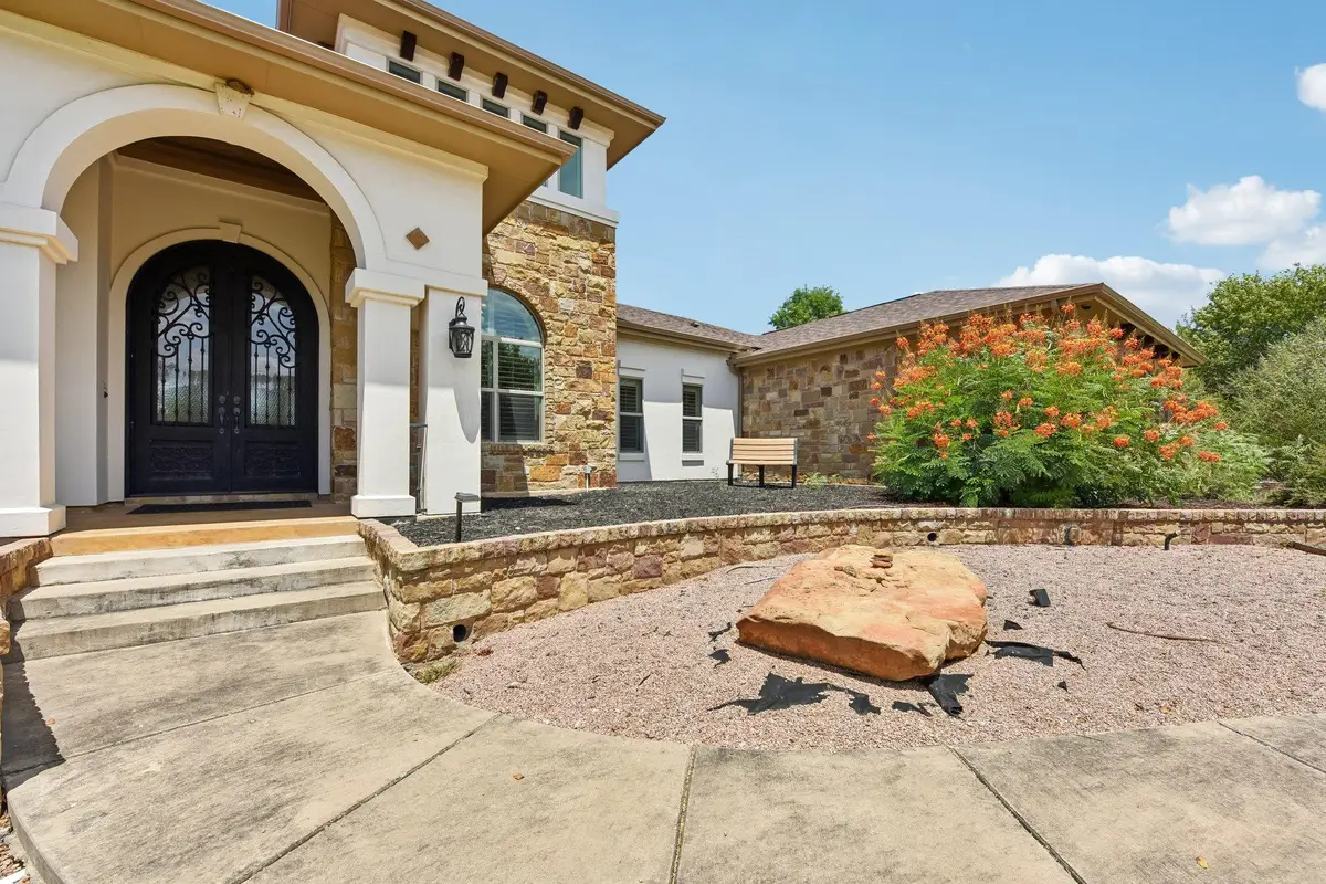 163 Powder Horn Rd, Bastrop, TX 78602 - #1