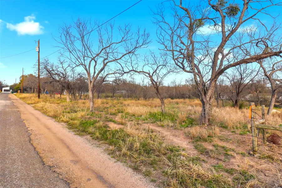 1304 Shady Forest Dr, Granite Shoals, TX 78654 - #2