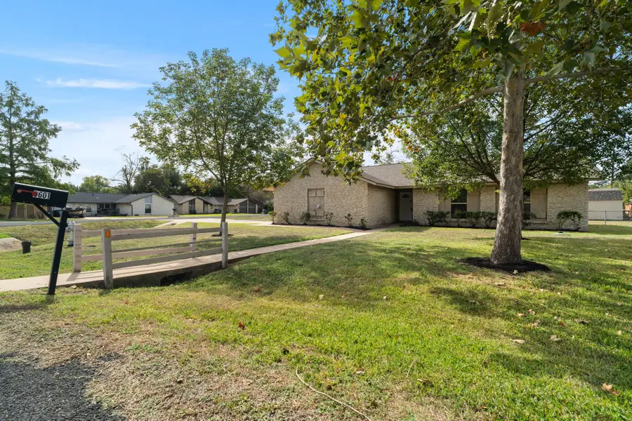 9601 Braeburn Gln, Austin, TX 78729 - #3