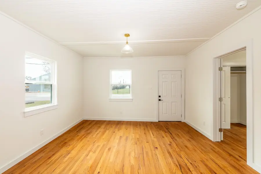 610 N Fair St, Gonzales, TX 78629 - #3