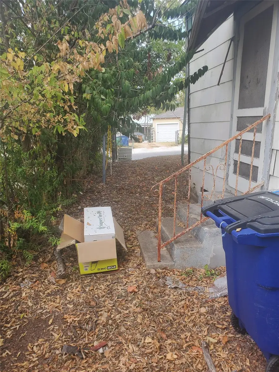 1805 Mckinley Ave, Austin, TX 78702 - Image #2