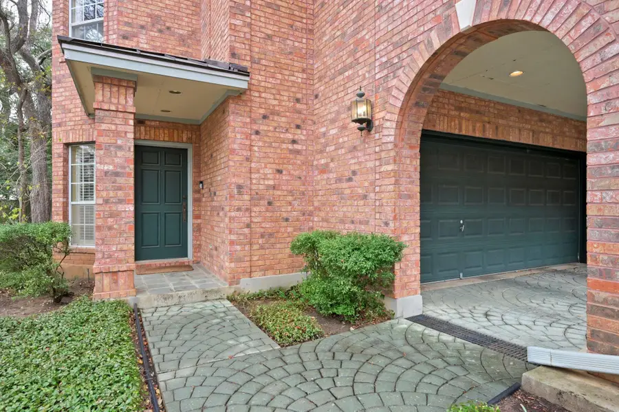 2716 Hillview Green Ln, Austin, TX 78703 - Image #3