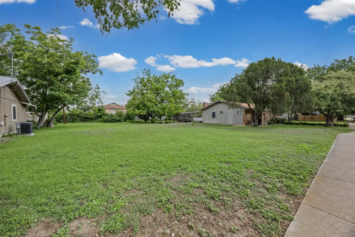 1209 Barbara Dr, San Marcos, TX 78666 - #1
