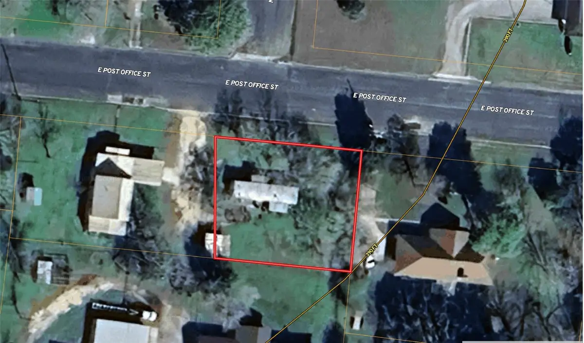 604 E Post Office St, Weimar, TX 78962 - Image #1