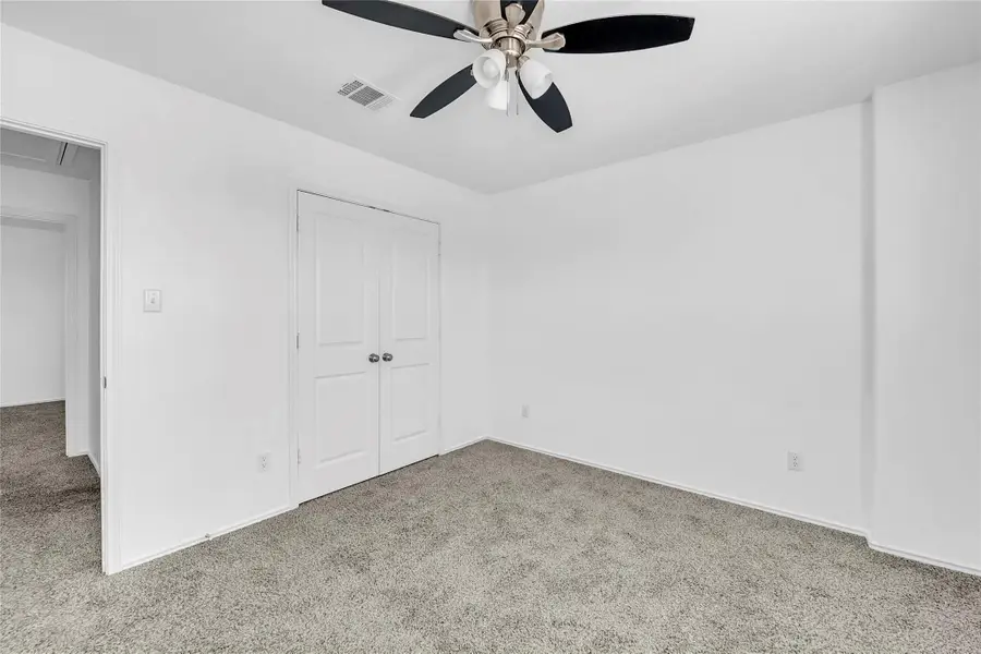 132 Bronco Billy Dr, Jarrell, TX 76537 - Image #3