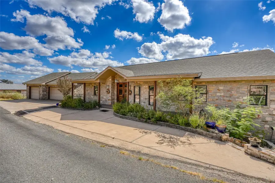 604 N Inwood Rd, Buchanan Dam, TX 78609 - Image #3