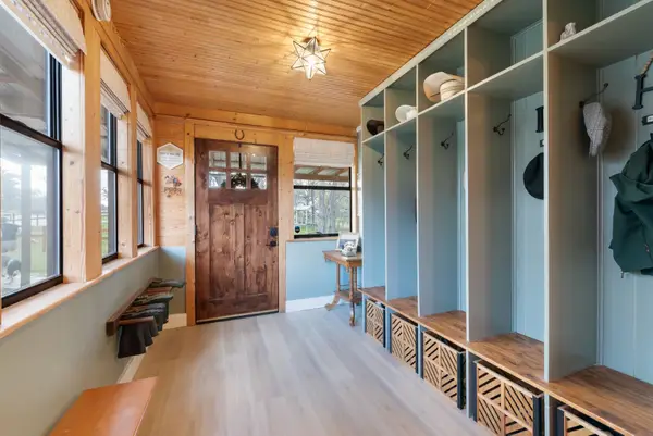 2646 Fm 1704, Elgin, TX 78621