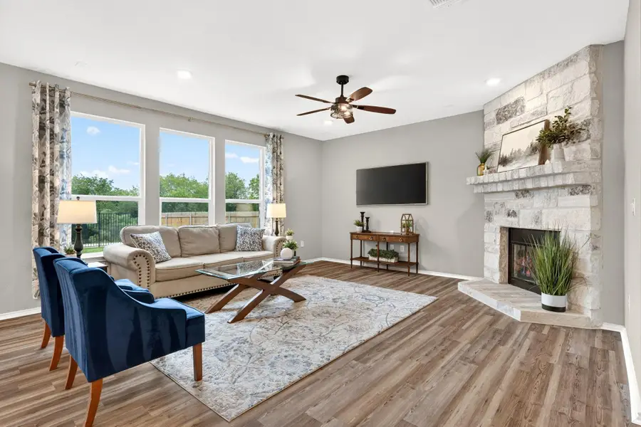 326 Linden St, Bastrop, TX 78602 - #3