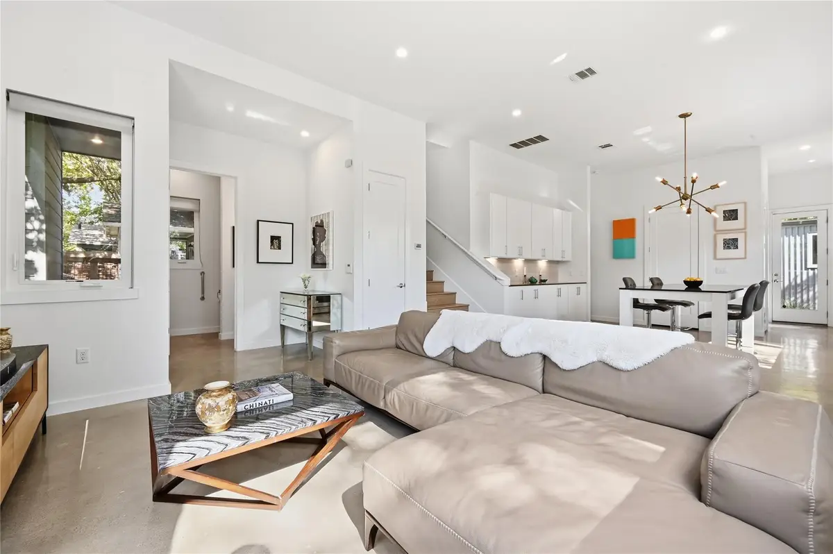 510 El Paso St #A, Austin, TX 78704 - #1
