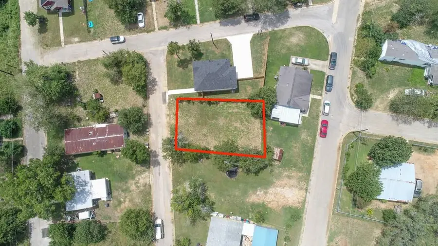 112 Field St, Luling, TX 78648 - #2