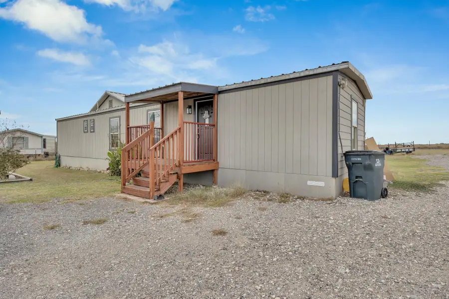 106 Cloudberry Ln, Elgin, TX 78621 - Image #3