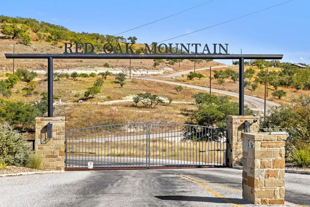 41 Moon Beam Ct, Blanco, TX 78606 - Image #1