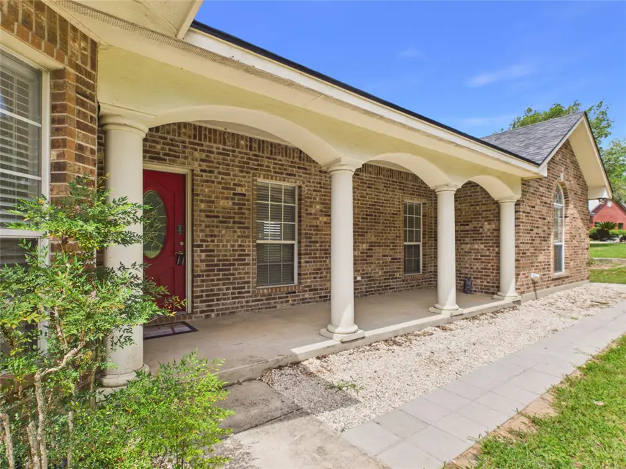 108 Deer Ridge Dr, La Vernia, TX 78121 - #2