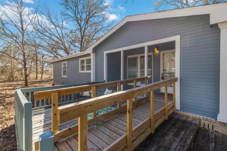 124 Suzanne Dr, Bastrop, TX 78602 - #2