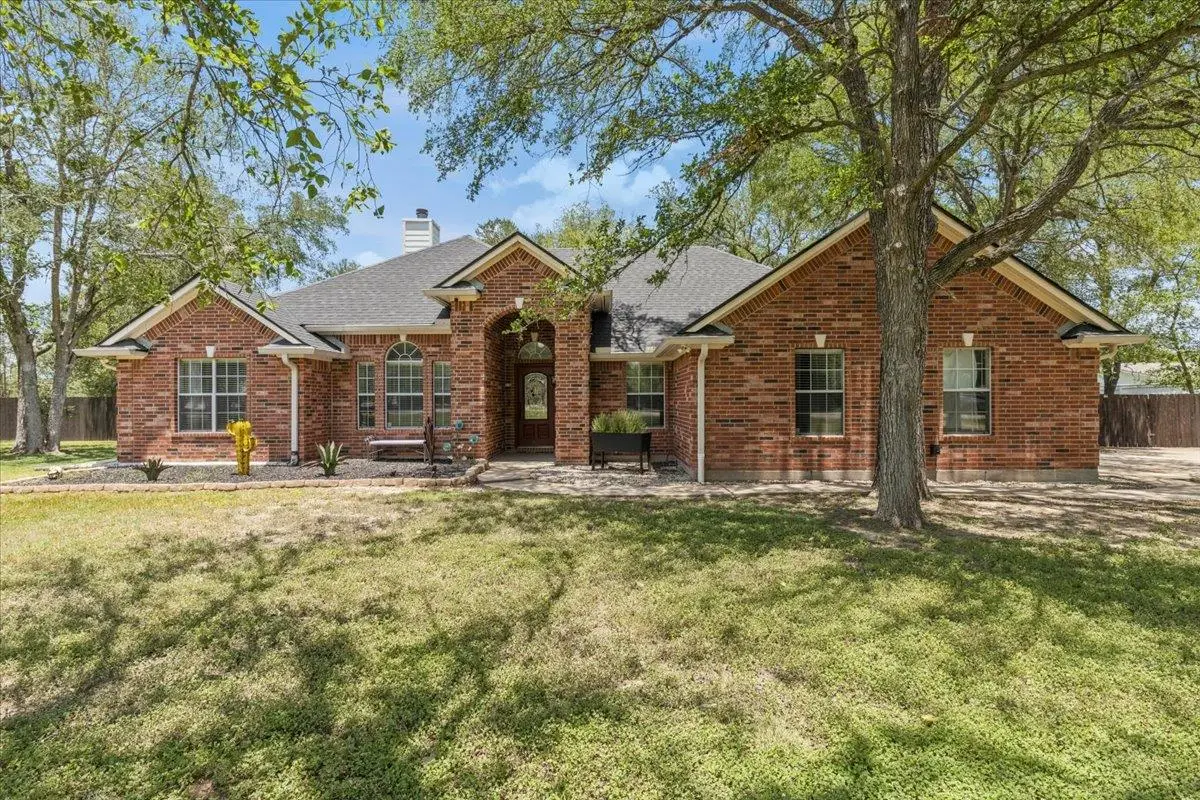 104 Spring Branch Br, Bastrop, TX 78602 - #1