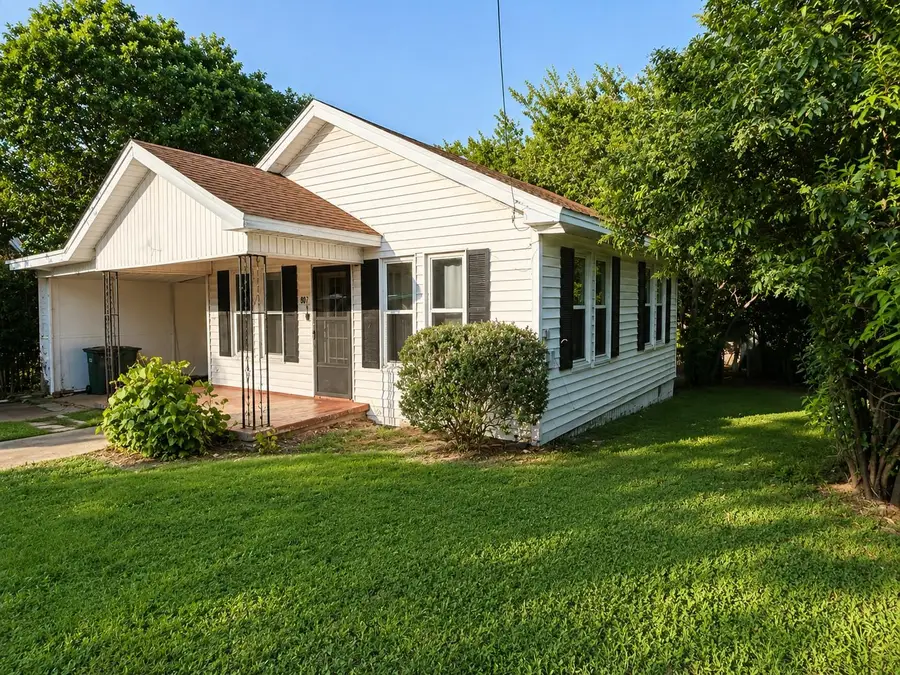 807 S Elm St, Georgetown, TX 78626 - #2