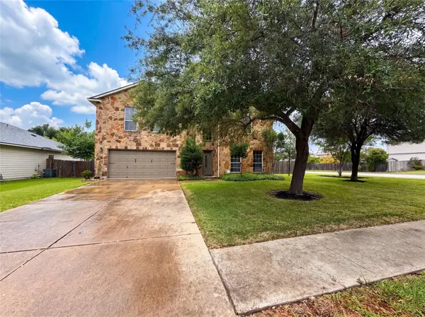 2002 Concan Dr, Hutto, TX 78634
