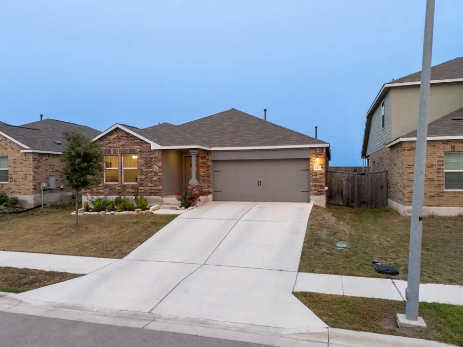 440 Sebring Cir, Hutto, TX 78634 - #2