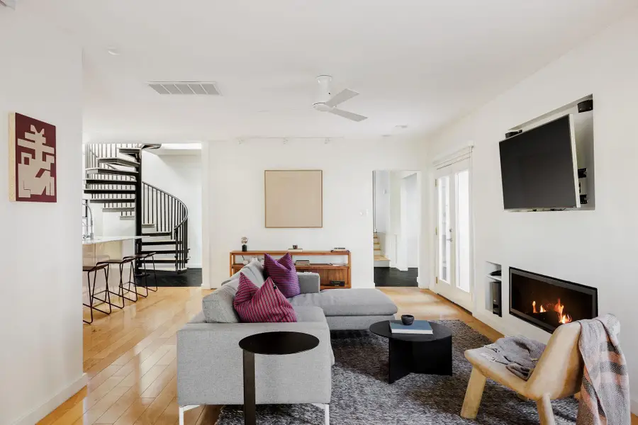 1601 Alameda Dr, Austin, TX 78704 - #3