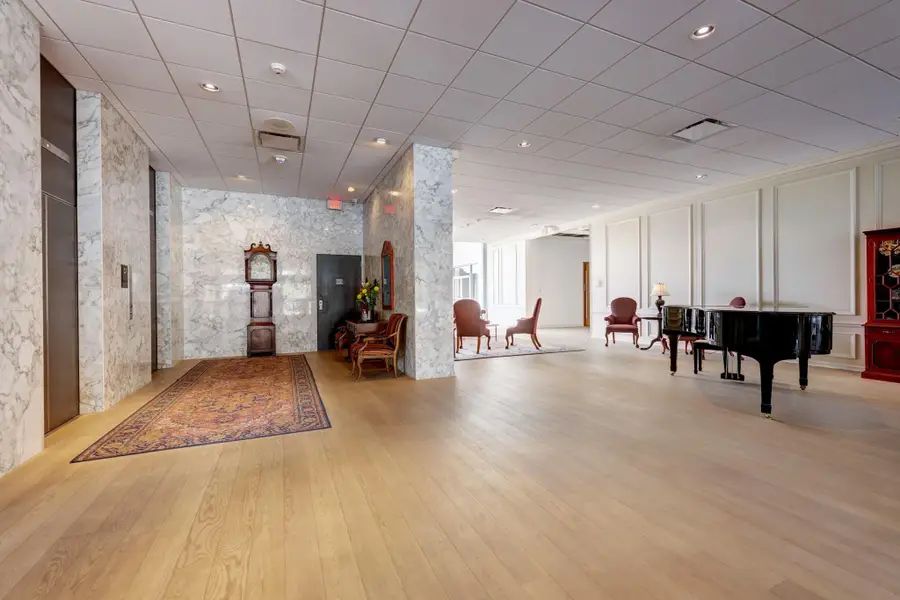 1801 Lavaca St #7L, Austin, TX 78701 - #2