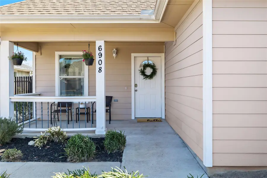 6908 Villita Cv, Austin, TX 78741 - #2