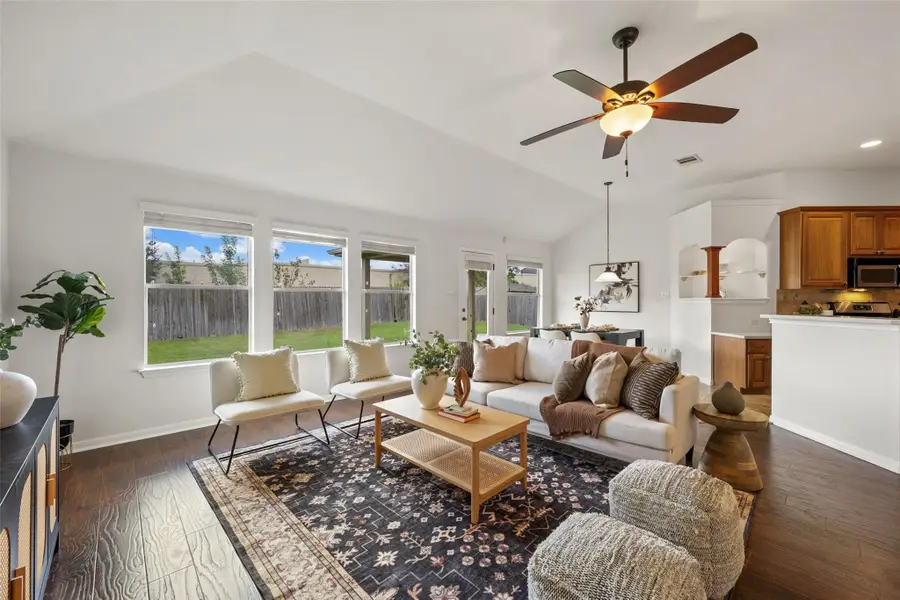 912 Abbeyglen Castle Dr, Pflugerville, TX 78660 - #3