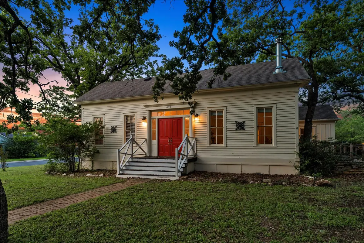 409 N Main St, Burnet, TX 78611 - #1